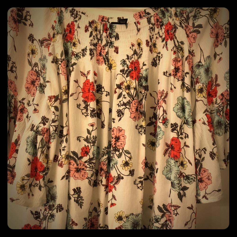 Ana Spring Flare Top